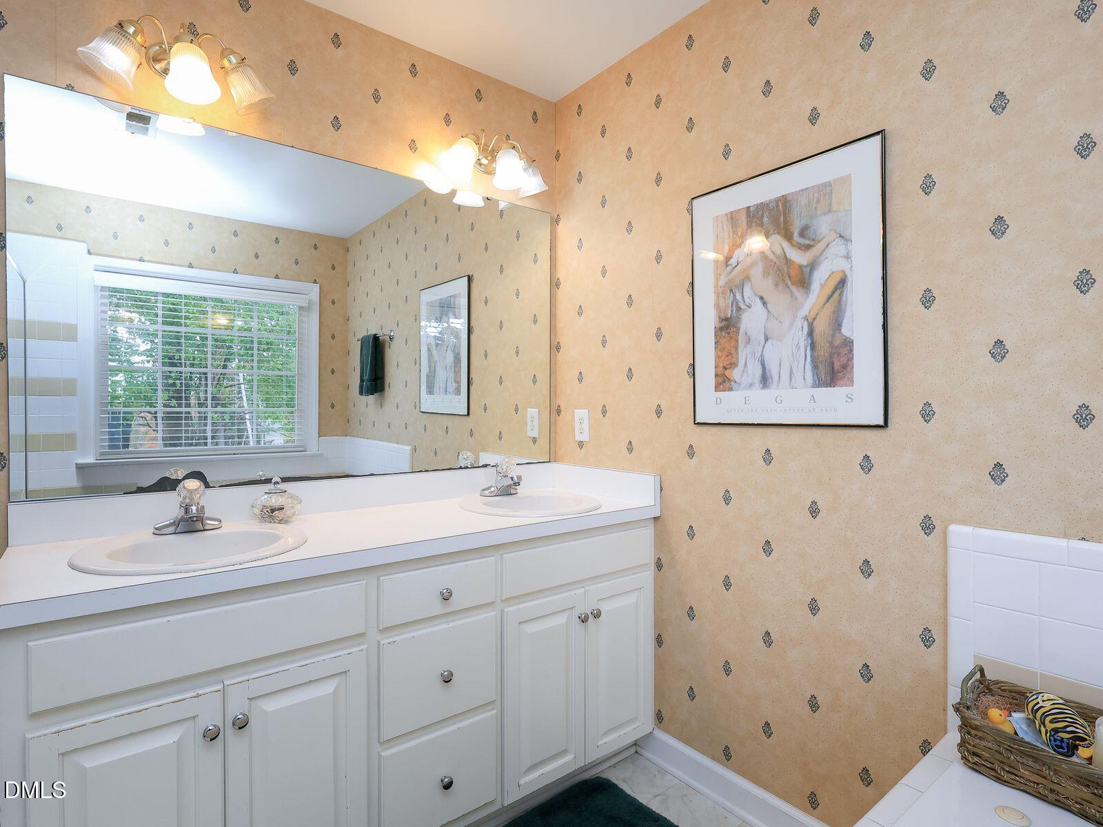4333 Glen Erin Way Raleigh, NC 27613 - Photo 22 of 34 GE38