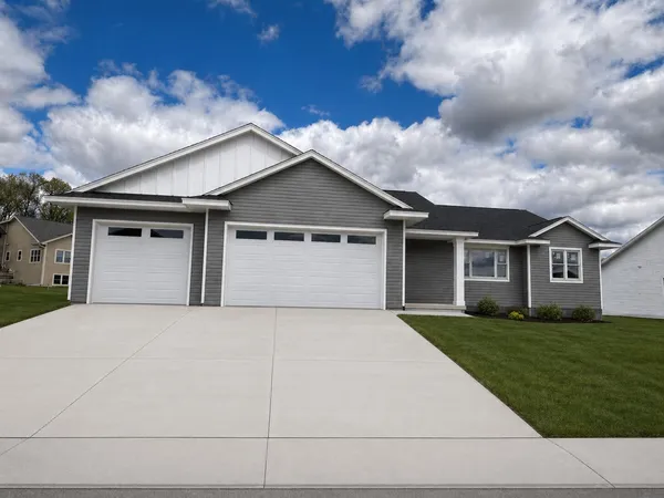 $579,900 | 277 Southern Drive, Holmen, WI 54636