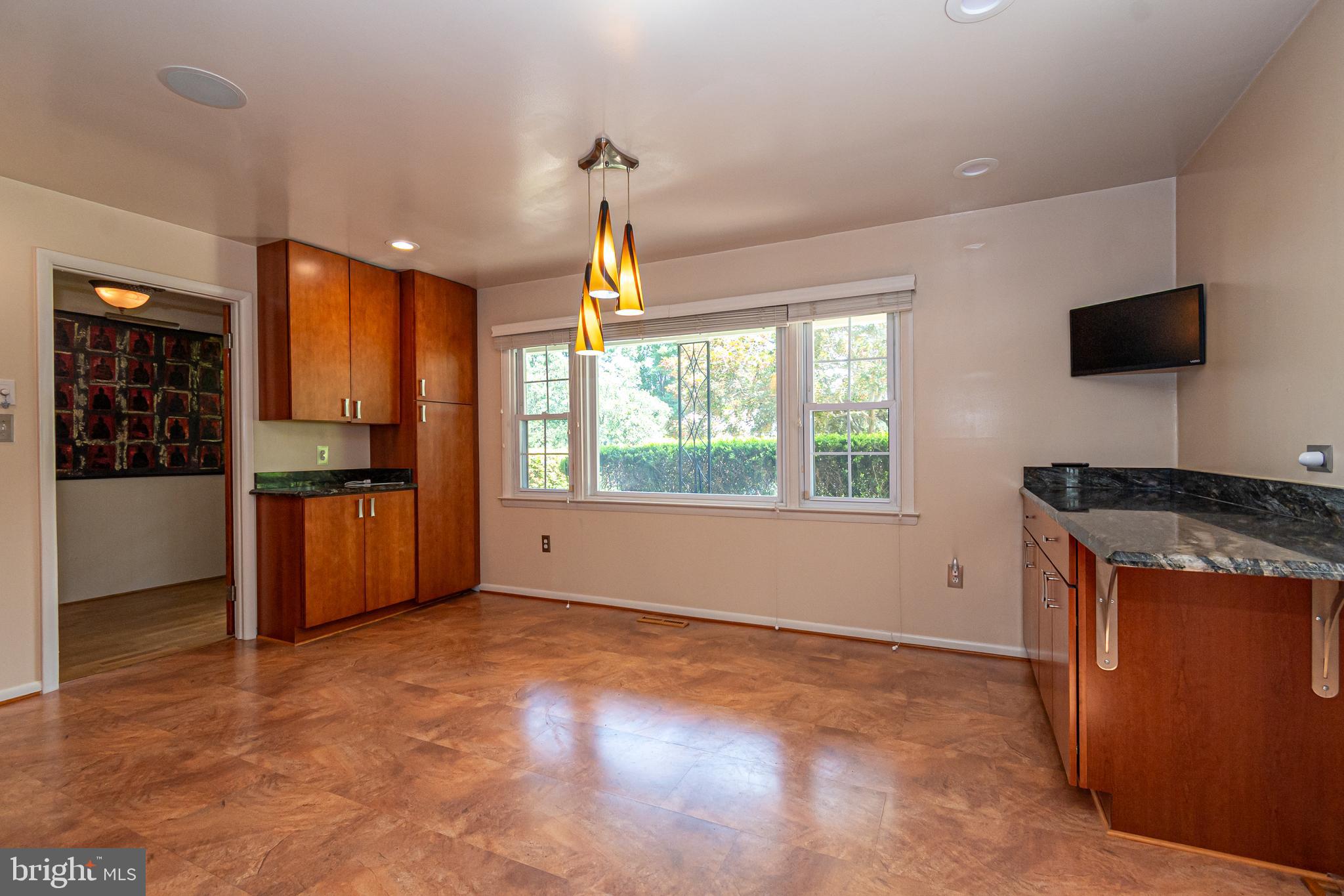 4523 Hawksbury Road Baltimore, MD 21208 - Photo 8 of 35