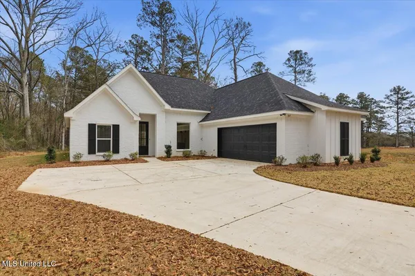 $409,900 | 849 Northwest 11th Avenue, Mendenhall, MS 39114