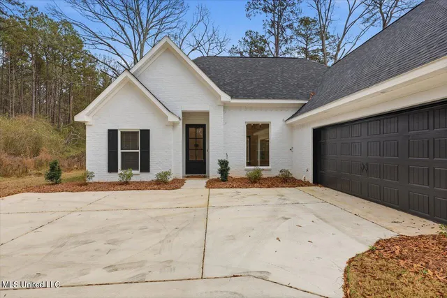 $399,900 | 849 Northwest 11th Avenue, Mendenhall, MS 39114