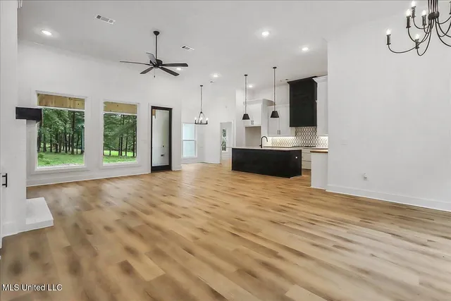 $399,900 | 849 Northwest 11th Avenue, Mendenhall, MS 39114