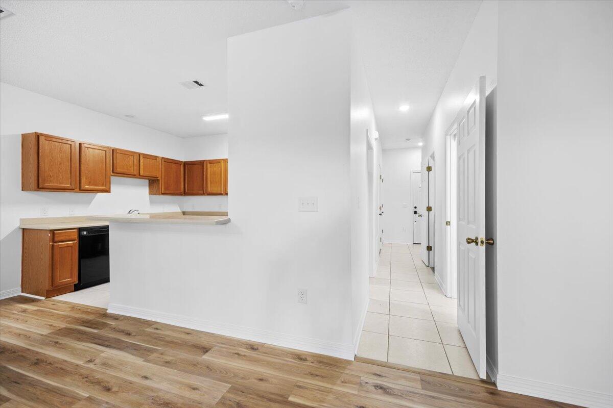 1419 Beaver Run Road, Unit 10 Niceville, FL 32578 - Photo 11 of 43 17-1V3A8916
