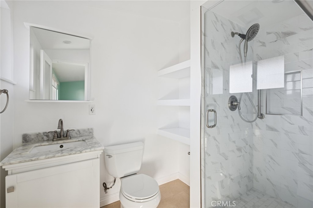 305 Nassau Road Costa Mesa, CA 92626 - Photo 14 of 28