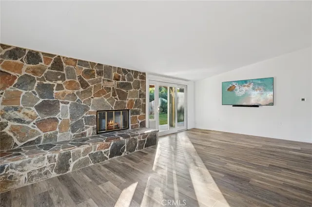 $1,699,000 | 305 Nassau Road, Costa Mesa, CA 92626