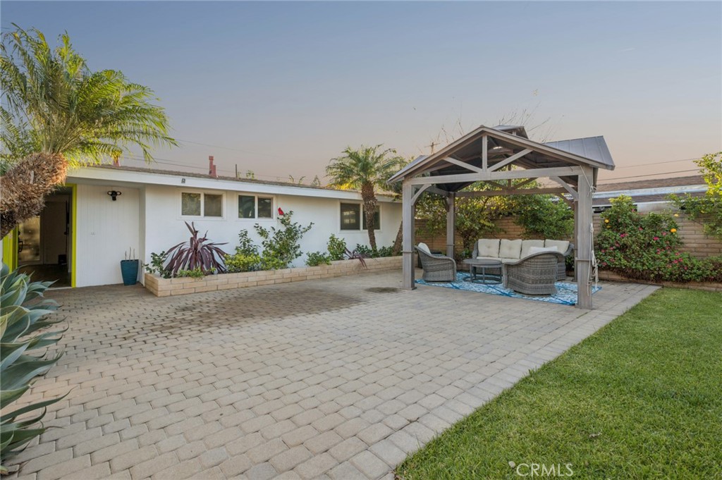 305 Nassau Road Costa Mesa, CA 92626 - Photo 26 of 28