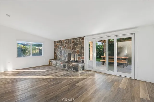 $1,699,000 | 305 Nassau Road, Costa Mesa, CA 92626