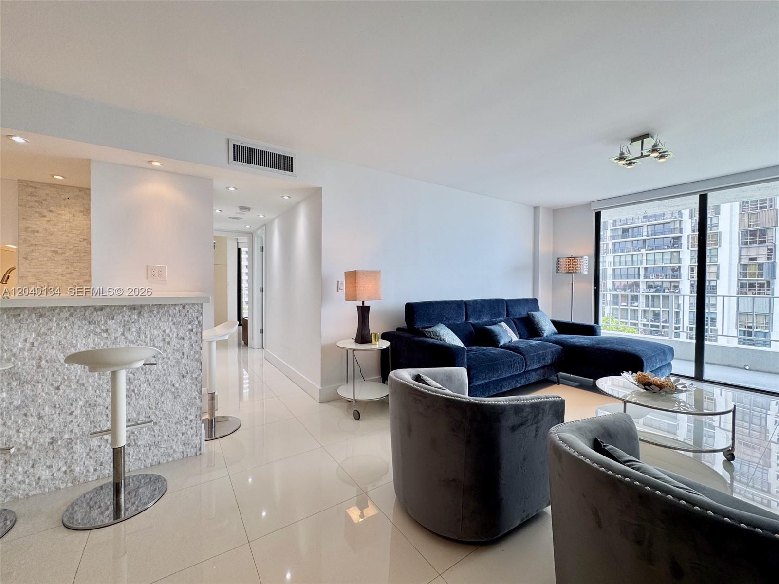 200 Southeast 15th Road, Unit 9I Miami, FL 33129 - Photo 8 of 38