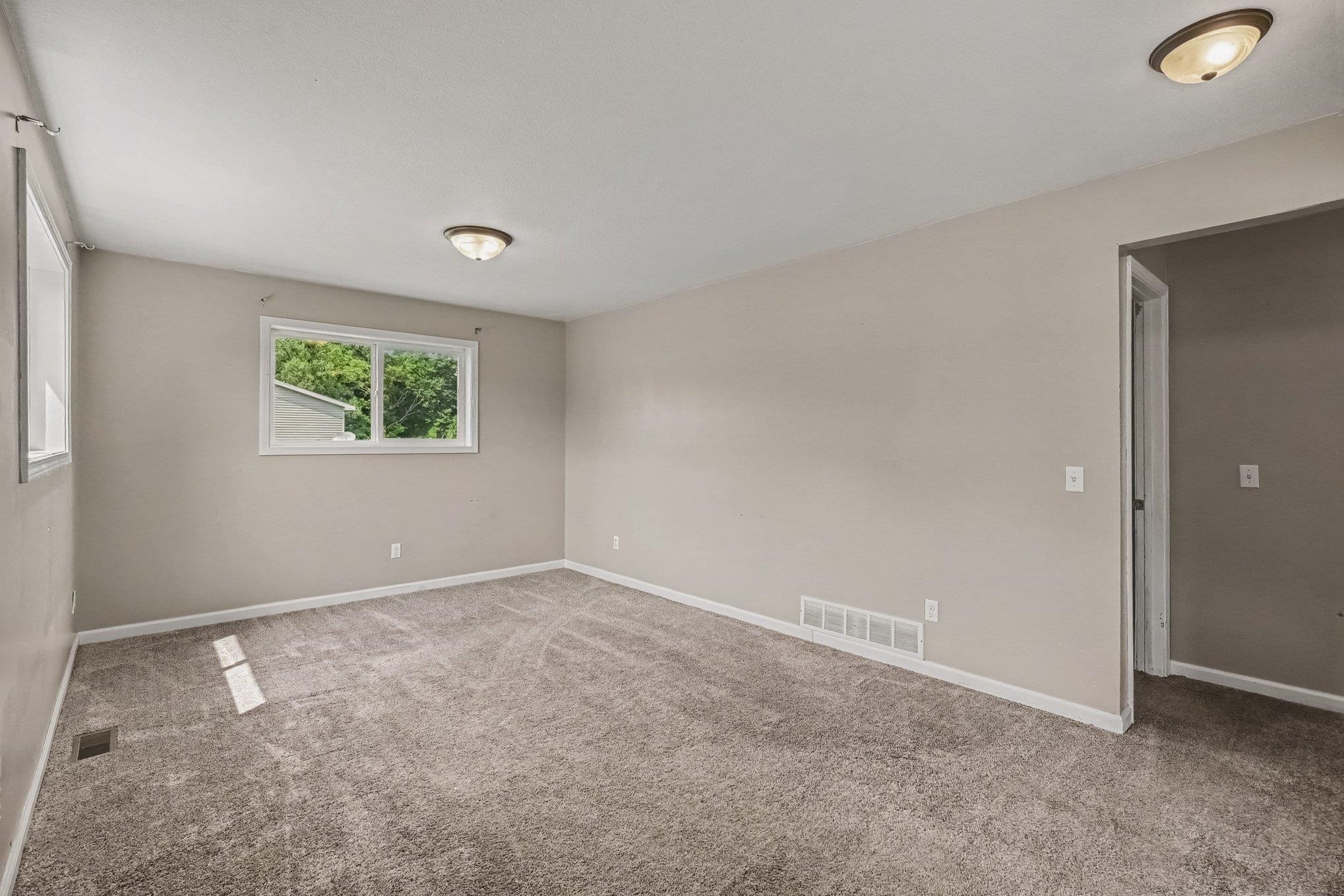 3328 Clyde Road Mesick, MI 49668 - Photo 5 of 30 1948513-e87f6981-b32e-4b66-98ad-91551c67694f.JPG