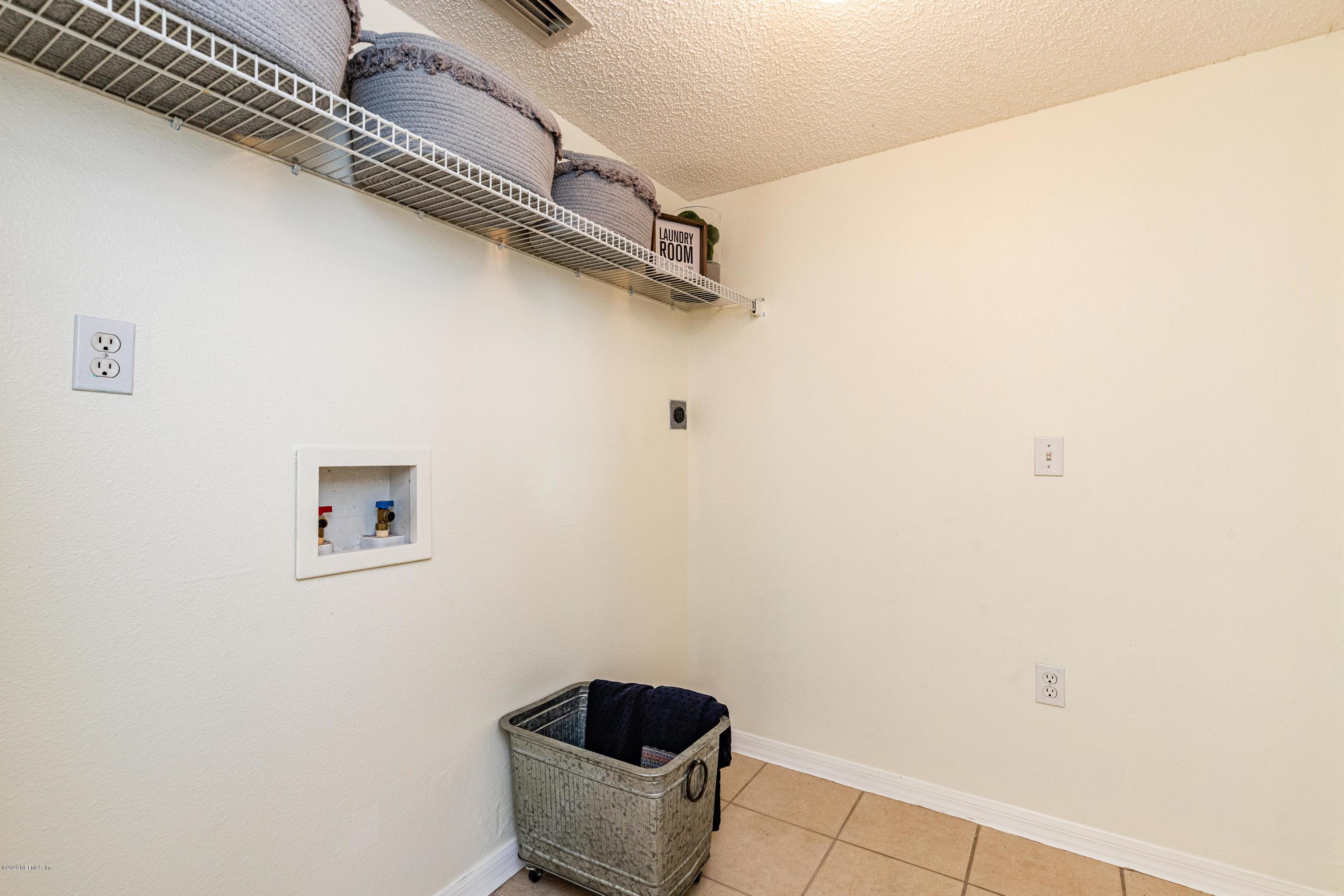 3063 Valkyrie Road Middleburg, FL 32068 - Photo 24 of 49 Laundry Room