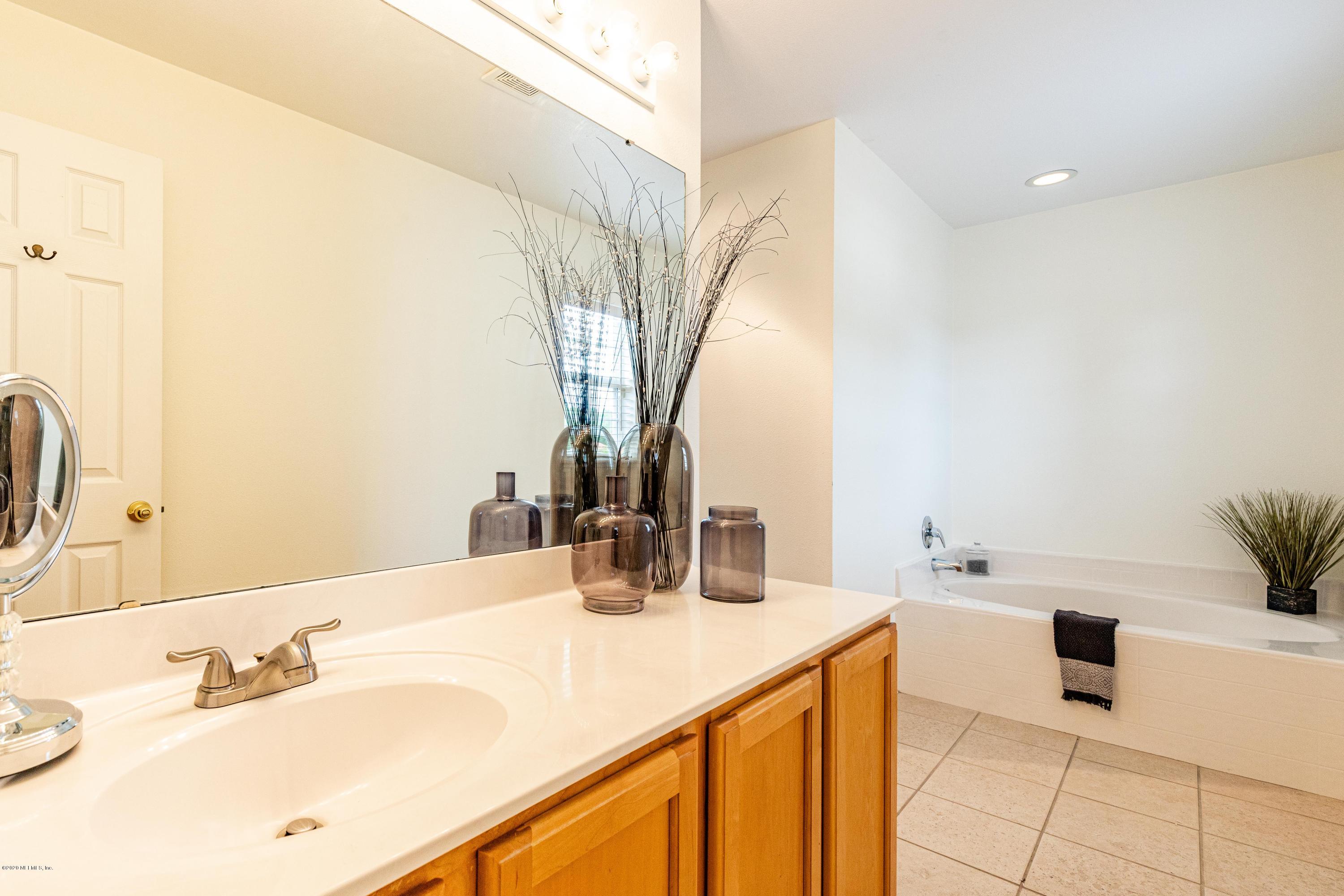 3063 Valkyrie Road Middleburg, FL 32068 - Photo 8 of 49 Owner's Bathroom