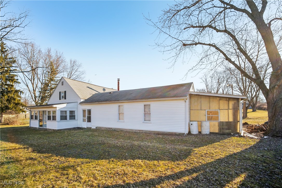 754 Fettro Road Akron, OH 44312 - Photo 29 of 31 Back of house with a yard