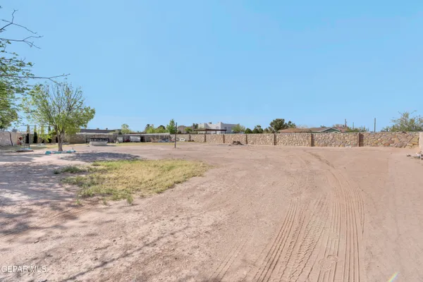$299,900 | 15931 Harrison Road, El Paso, TX 79928