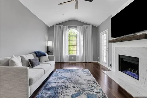 $395,000 | 4103 Woodland Lane, Alpharetta, GA 30009