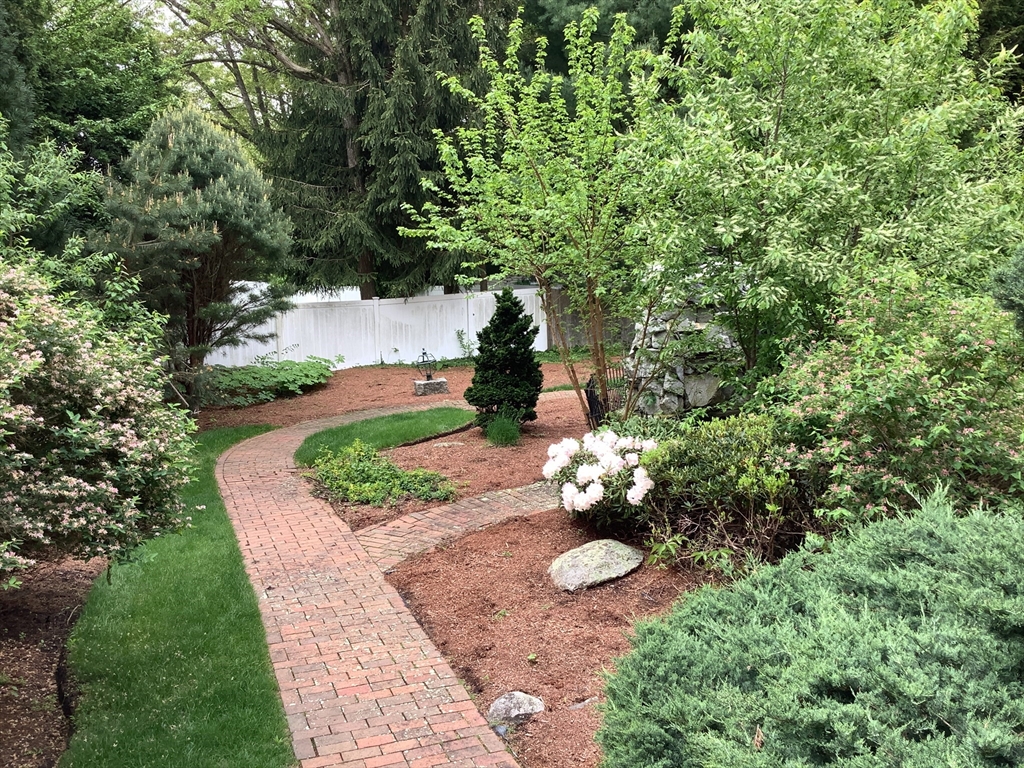 14 Midland Road Lynnfield, MA 01940 - Photo 15 of 18 Gallery Image 15