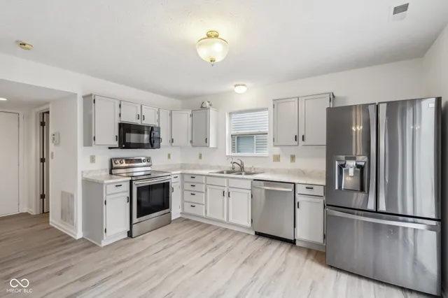 $2,300 | 5344 Arbor Creek Drive, Indianapolis, IN 46254