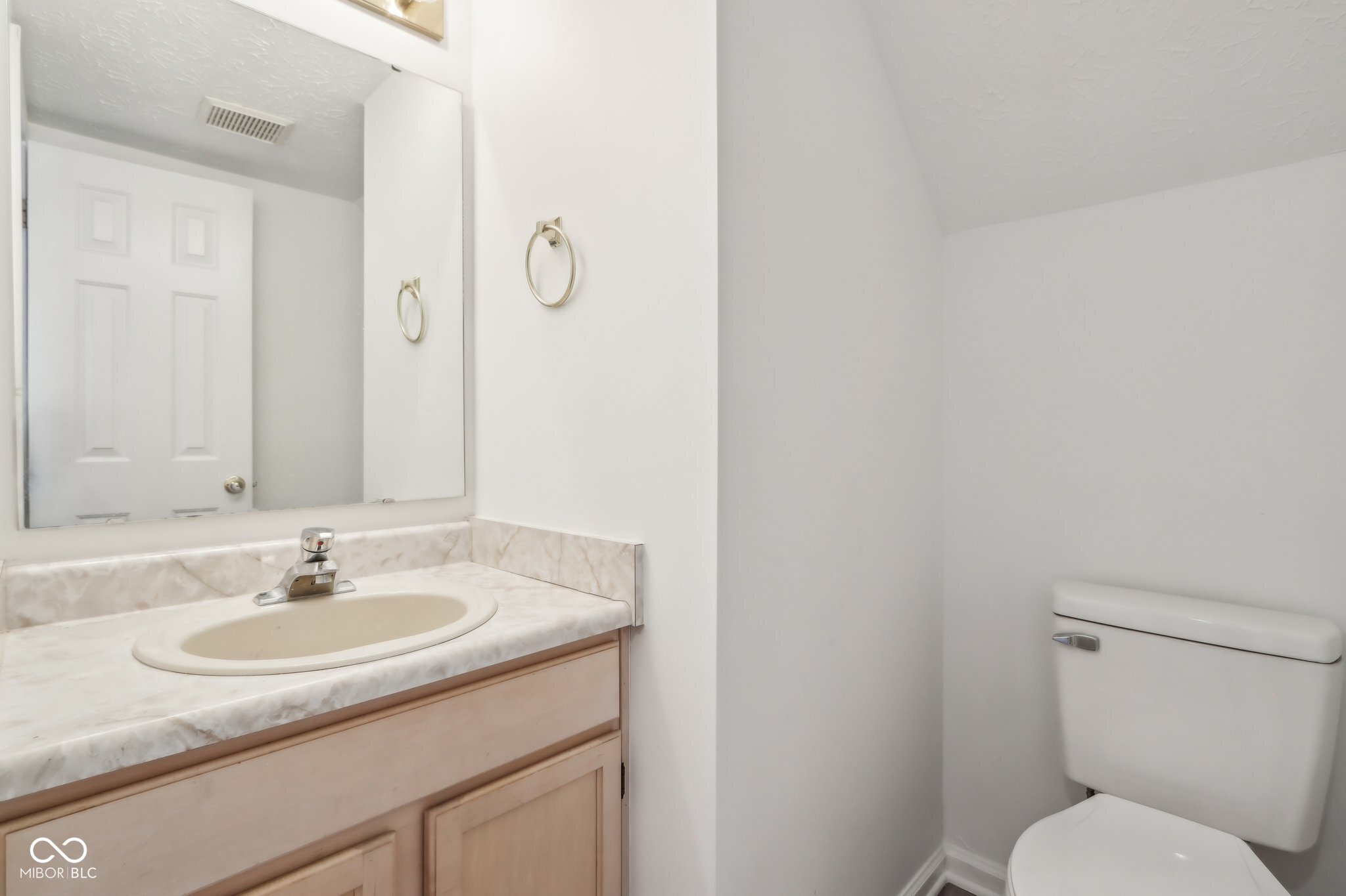 5344 Arbor Creek Drive Indianapolis, IN 46254 - Photo 19 of 48