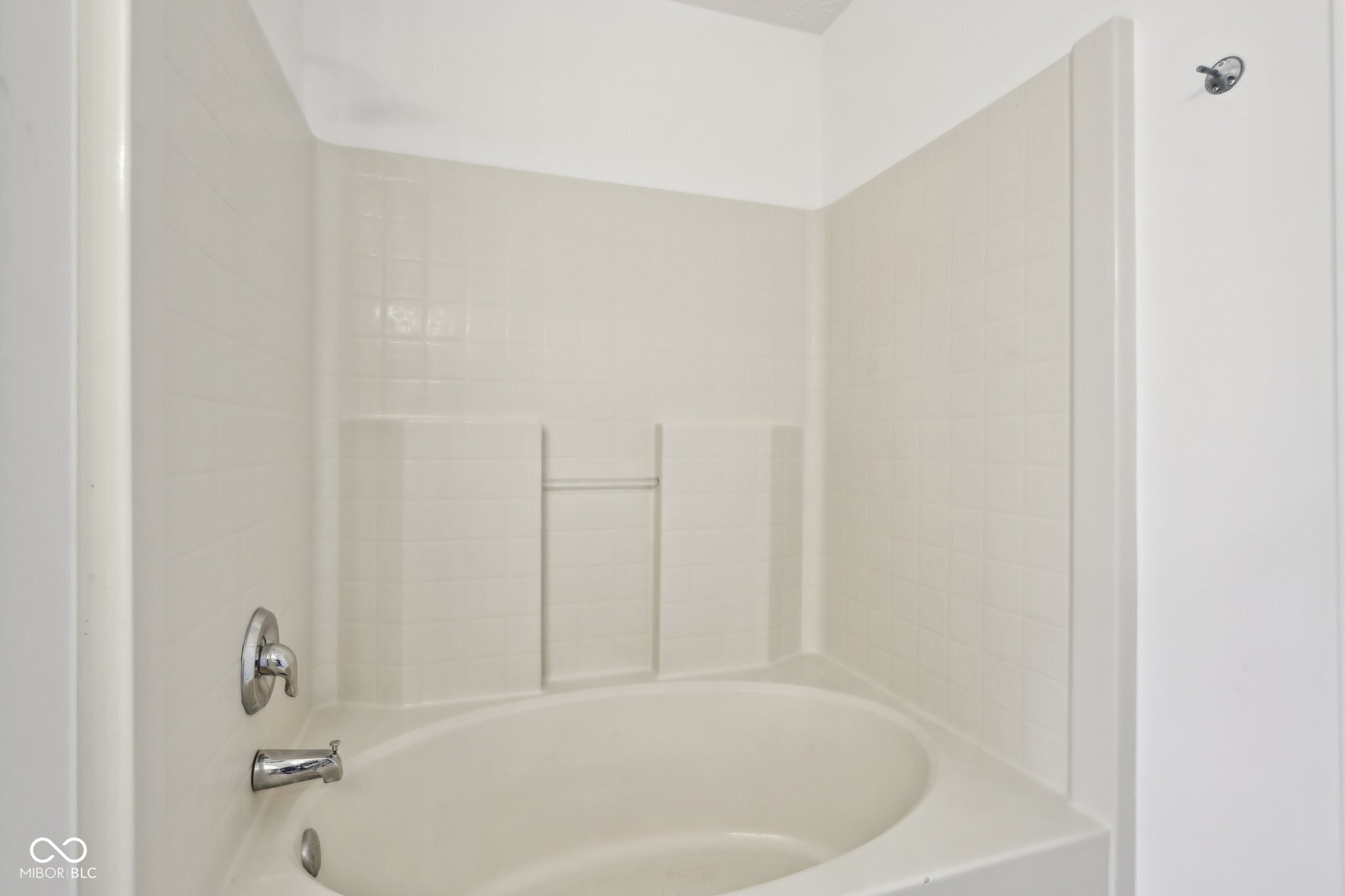 5344 Arbor Creek Drive Indianapolis, IN 46254 - Photo 22 of 48