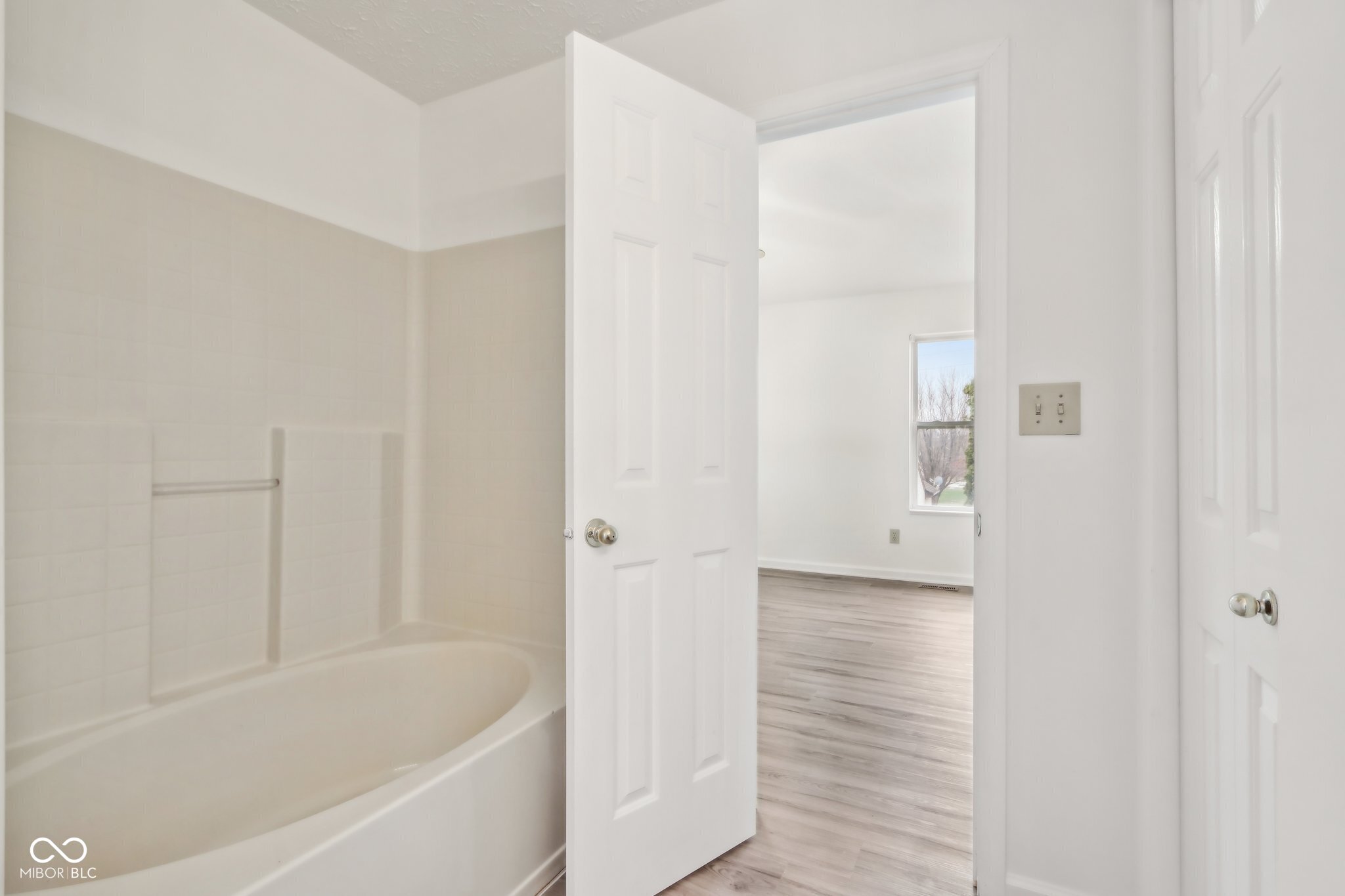 5344 Arbor Creek Drive Indianapolis, IN 46254 - Photo 23 of 48