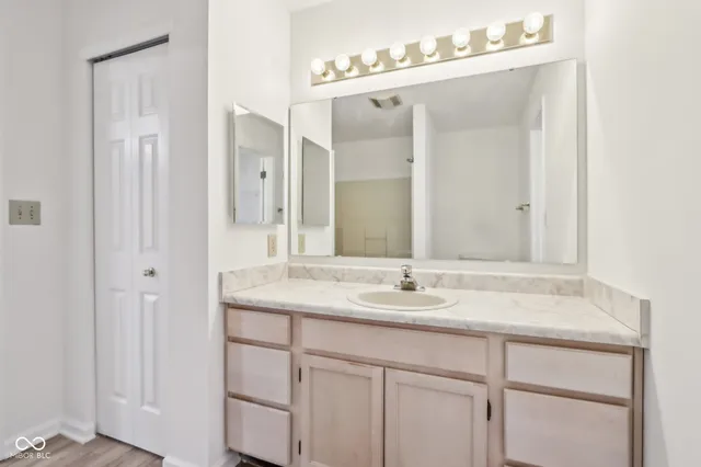 $2,300 | 5344 Arbor Creek Drive, Indianapolis, IN 46254