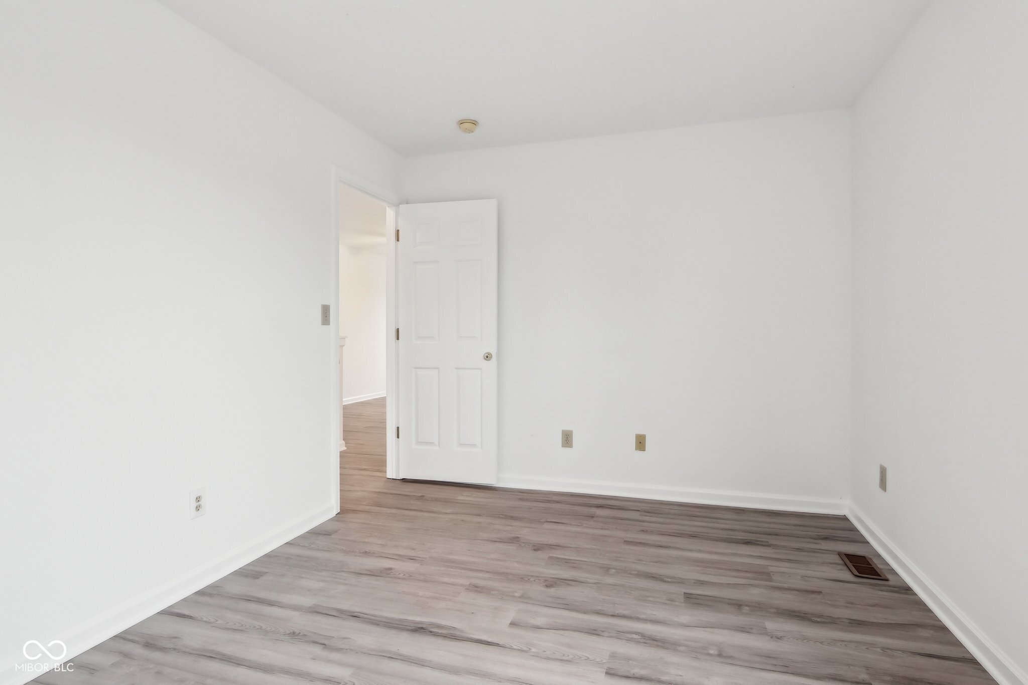 5344 Arbor Creek Drive Indianapolis, IN 46254 - Photo 34 of 48