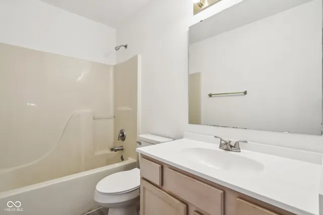 $2,300 | 5344 Arbor Creek Drive, Indianapolis, IN 46254