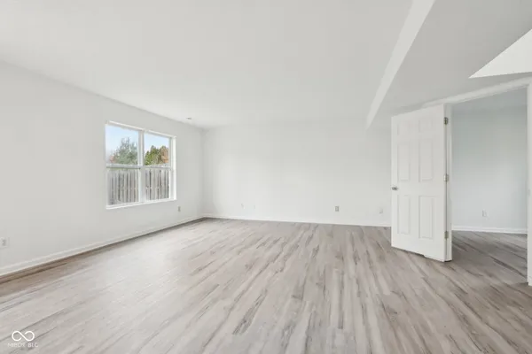 $2,300 | 5344 Arbor Creek Drive, Indianapolis, IN 46254