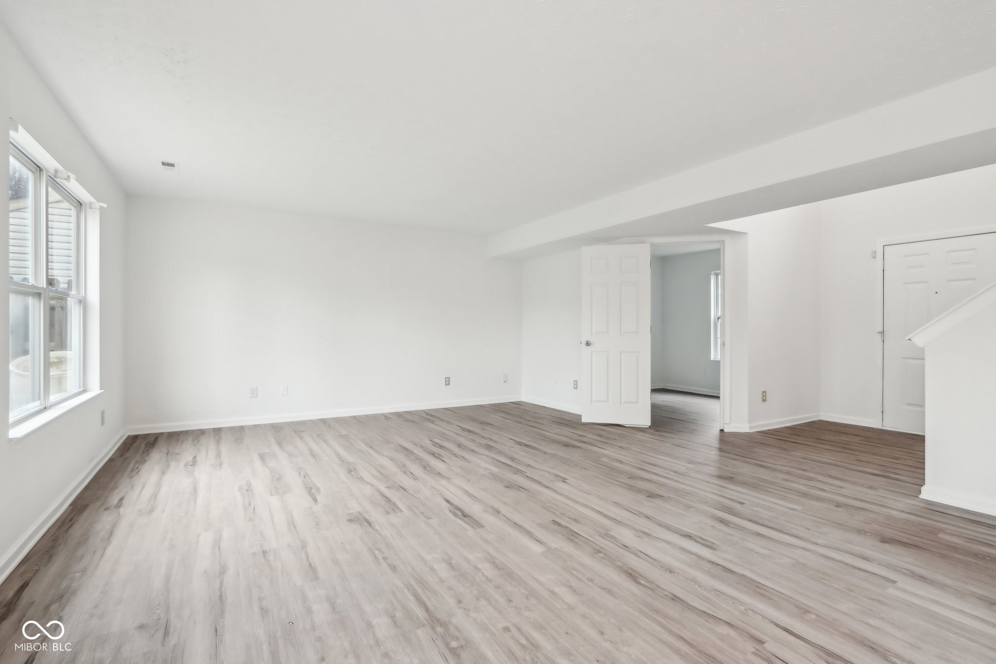 5344 Arbor Creek Drive Indianapolis, IN 46254 - Photo 7 of 48