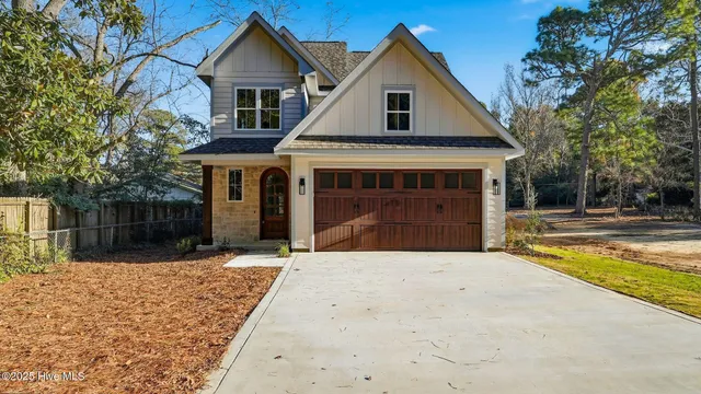 $577,500 | 1405 North May Street, Southern Pines, NC 28387