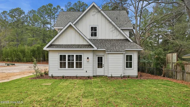 $567,000 | 1405 North May Street, Southern Pines, NC 28387