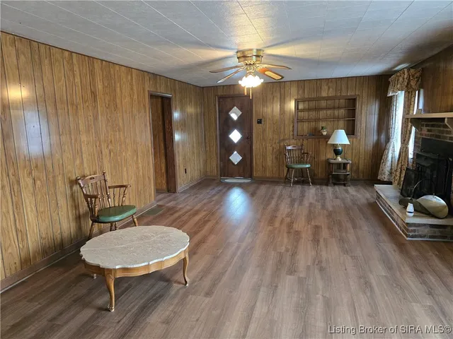 $289,900 | 8261 West Cox Ferry Road, Campbellsburg, IN 47108