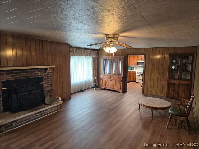 $289,900 | 8261 West Cox Ferry Road, Campbellsburg, IN 47108
