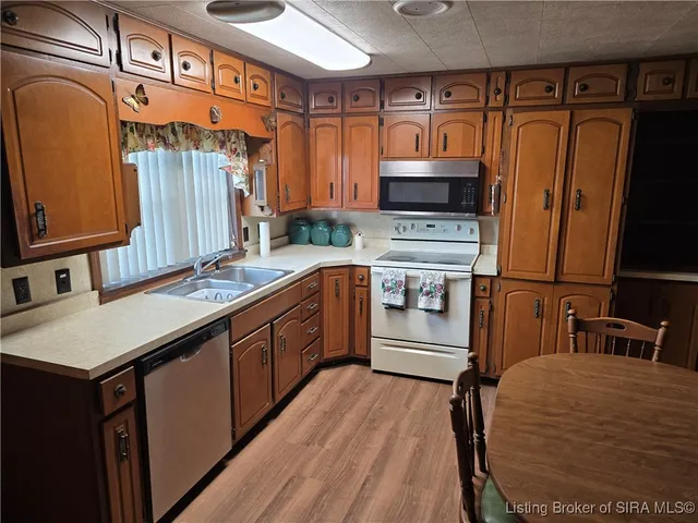 $289,900 | 8261 West Cox Ferry Road, Campbellsburg, IN 47108