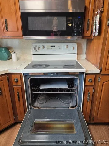 $289,900 | 8261 West Cox Ferry Road, Campbellsburg, IN 47108