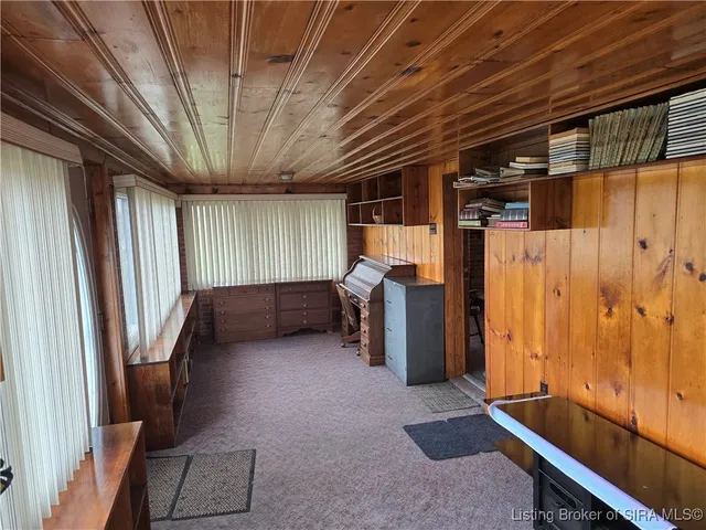 $289,900 | 8261 West Cox Ferry Road, Campbellsburg, IN 47108