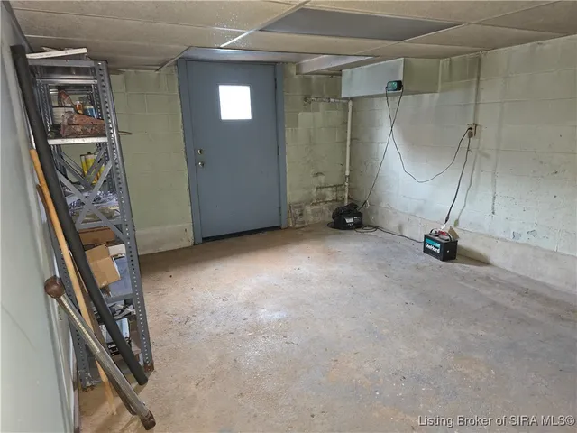 $289,900 | 8261 West Cox Ferry Road, Campbellsburg, IN 47108