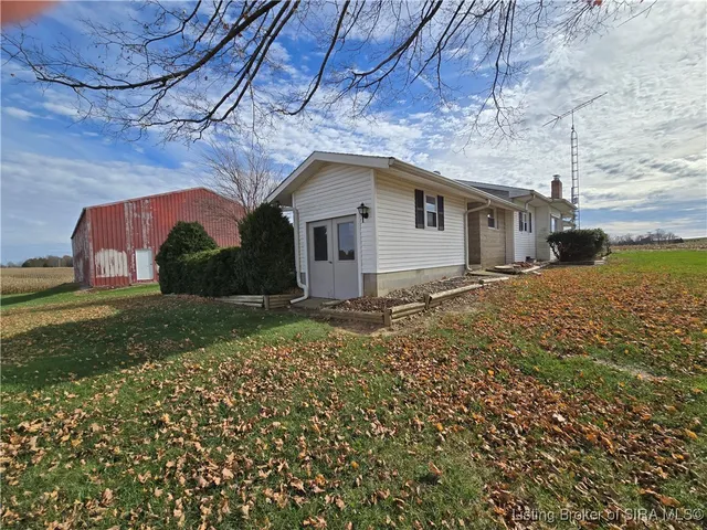 $289,900 | 8261 West Cox Ferry Road, Campbellsburg, IN 47108