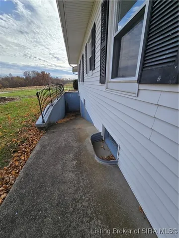 $289,900 | 8261 West Cox Ferry Road, Campbellsburg, IN 47108