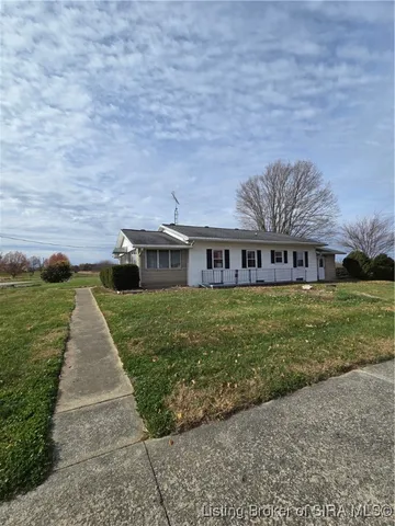 $289,900 | 8261 West Cox Ferry Road, Campbellsburg, IN 47108