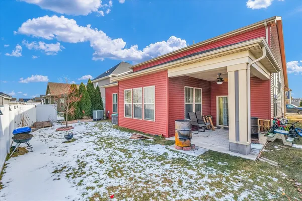 $299,900 | 412 Doisy Lane, Champaign, IL 61822