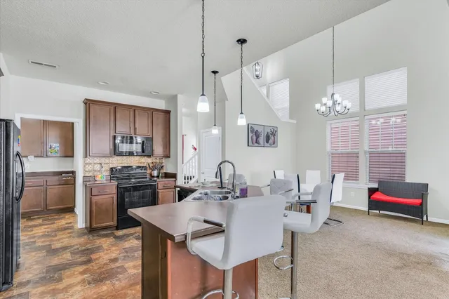 $345,000 | 412 Doisy Lane, Champaign, IL 61822