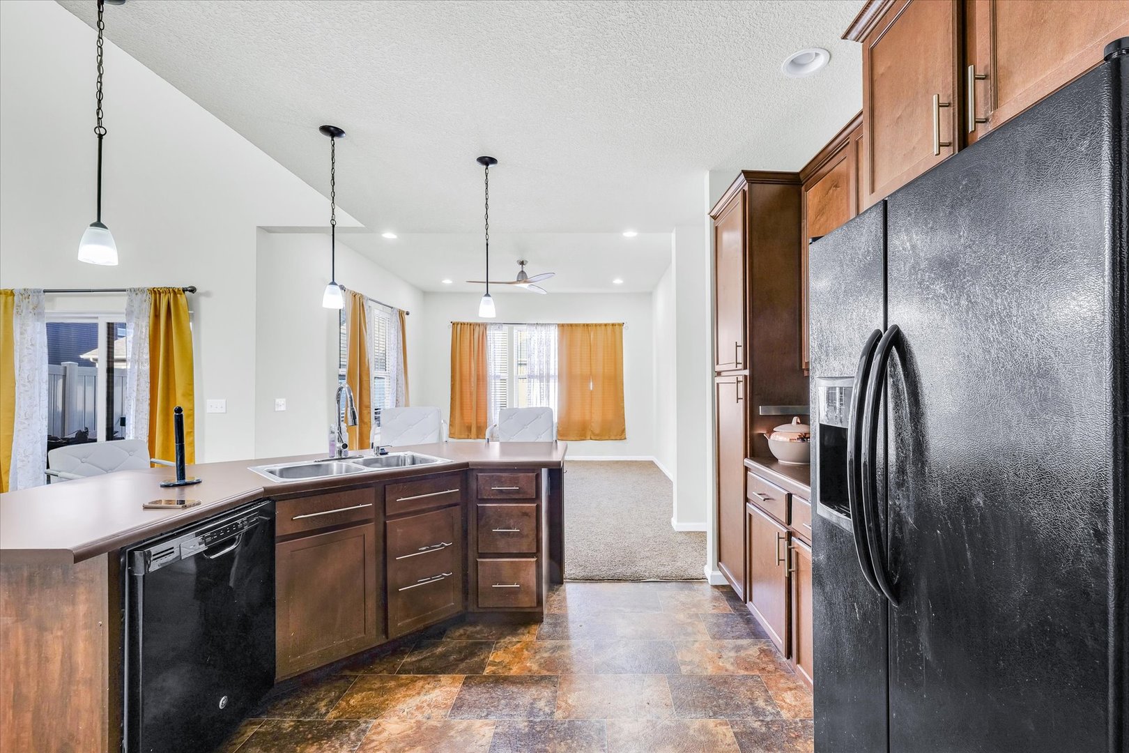 412 Doisy Lane Champaign, IL 61822 - Photo 4 of 34