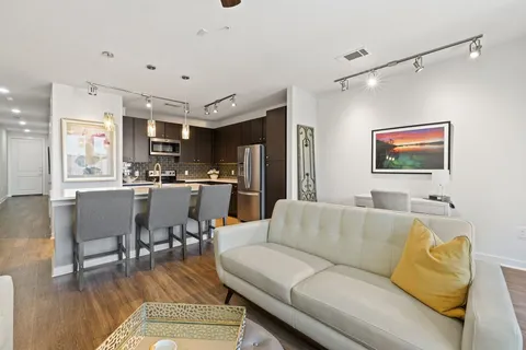 $399,000 | 1900 Barton Springs Road, Unit 5009, Austin, TX 78704