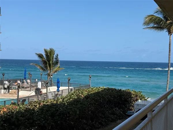 $2,500 | 1161 Hillsboro Mile, Unit 305, Hillsboro Beach, FL 33064