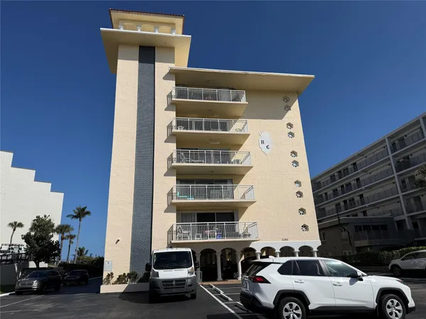 $2,500 | 1161 Hillsboro Mile, Unit 305, Hillsboro Beach, FL 33064