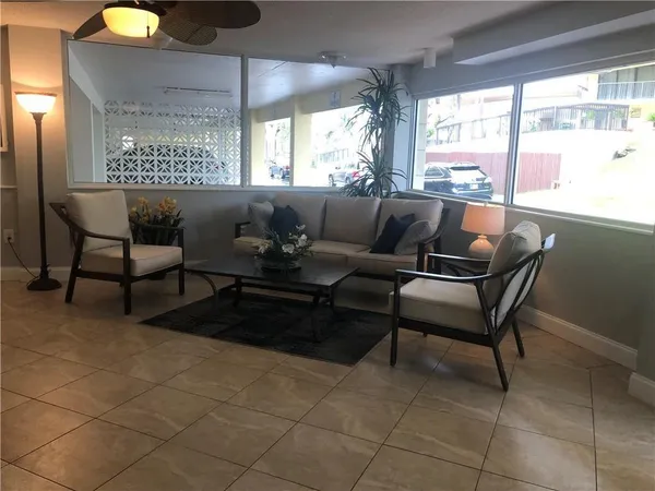 $2,500 | 1161 Hillsboro Mile, Unit 305, Hillsboro Beach, FL 33064