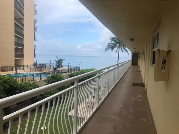 $2,500 | 1161 Hillsboro Mile, Unit 305, Hillsboro Beach, FL 33064