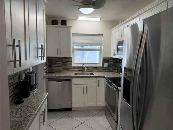 $2,500 | 1161 Hillsboro Mile, Unit 305, Hillsboro Beach, FL 33064