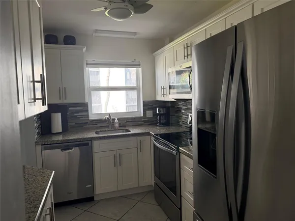 $2,500 | 1161 Hillsboro Mile, Unit 305, Hillsboro Beach, FL 33064