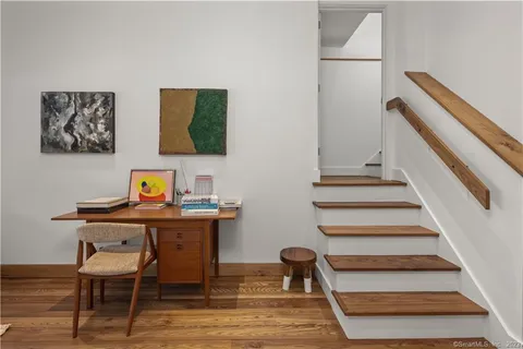 $3,500,000 | 4 Good Hill Road, Weston, CT 06883